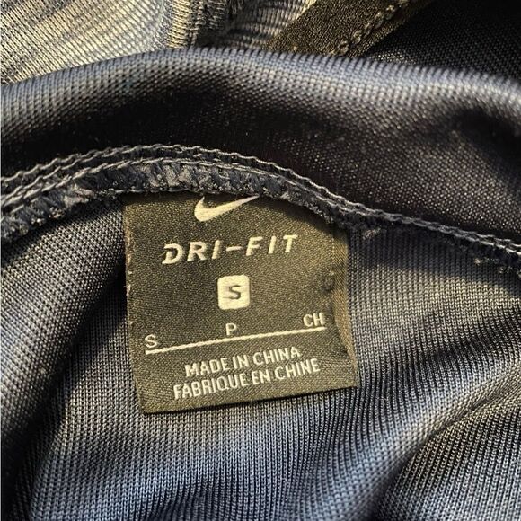 Nike dri-fit hoodie - Picture 3 of 3